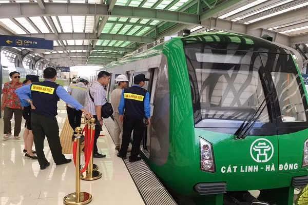 Ha Noi phe duyet gia ve chay thuong mai duong sat Cat Linh - Ha Dong