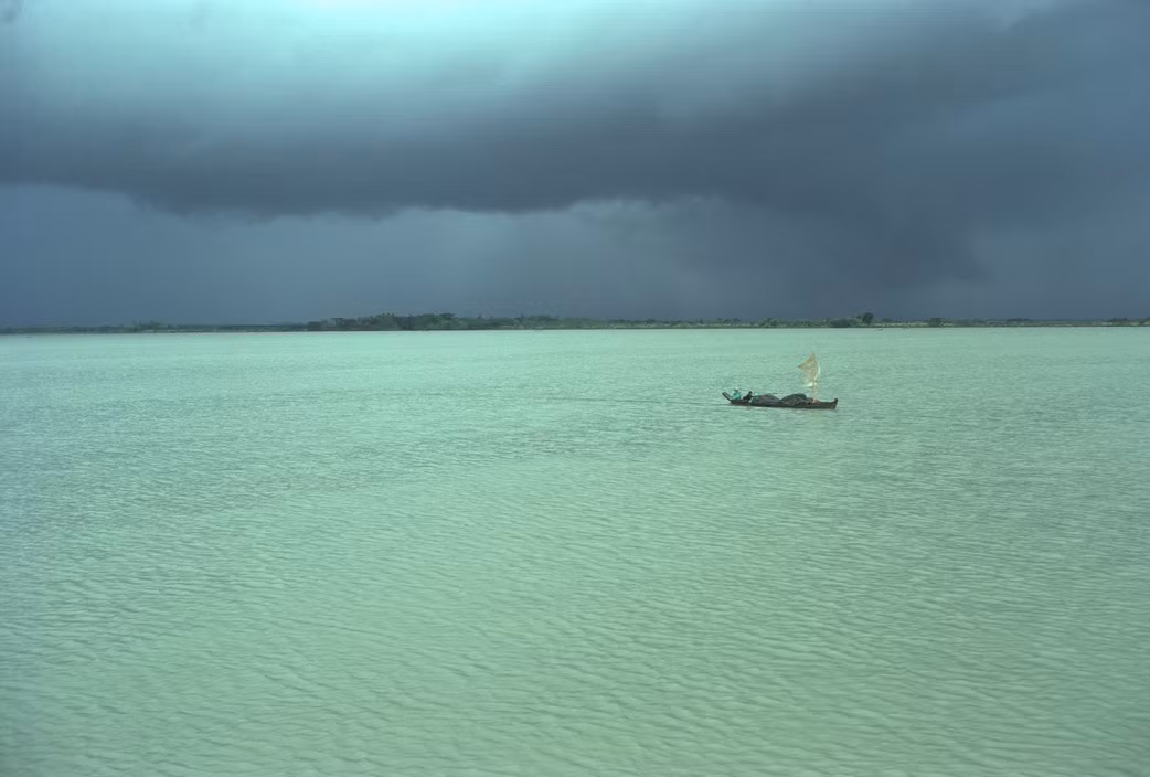 Mùa nước nổi trên sông Irrawaddy, 1980. Ảnh: Hiroji Kubota/ Magnum Photos.