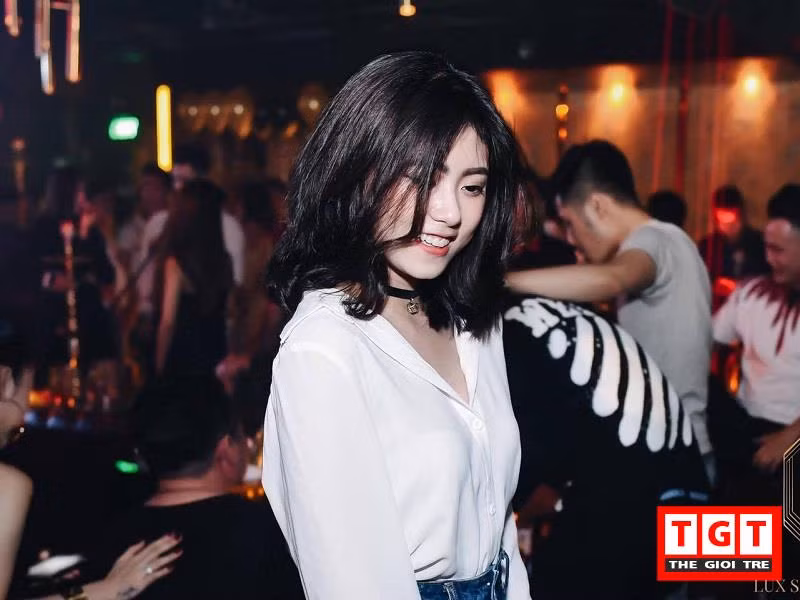 Ve dep ngot ngao cua co gai 9X ten Chanh