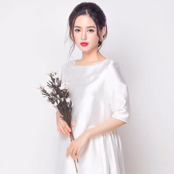 Sau tập đầu The Face, nhiều khán giả, dân mạng đã khen ngợi, ví Khánh Linh như "chị em sinh đôi của Tâm Tít".