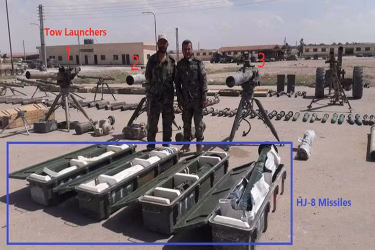 Đặc biệt hơn là trong số vũ khí của Jaysh al-Islam trao cho Quân đội Syria còn có cả các tên lửa chống tăng dẫn đường do Mỹ và Trung Quốc sản xuất gồm TOW và HJ-8, tất cả chúng đều trong tình trạng có thể sử dụng. Ảnh: SANA.