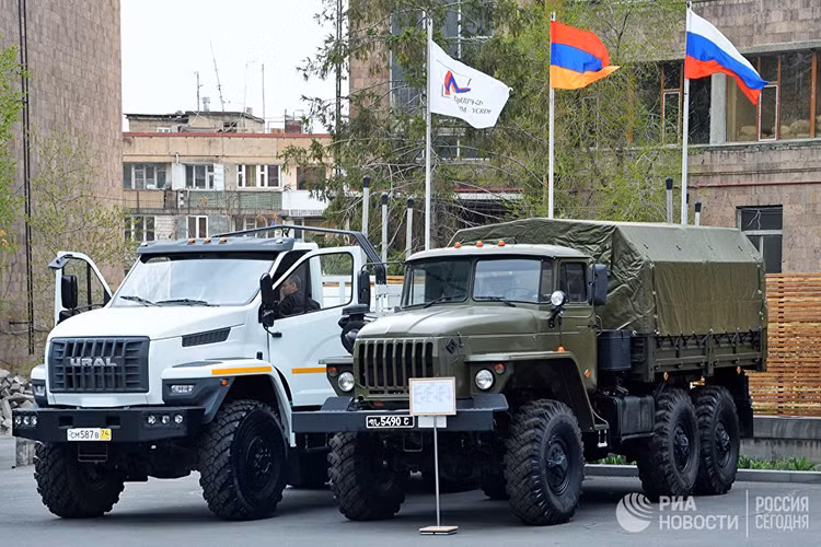 Một số dòng xe tải quân sự mới của hãng Ural được Tập đoàn Rosoboronexport mang đến tham dự triển lãm ArmHiTec-2018. Nguồn ảnh: RIA.