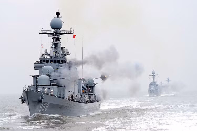 Dòng pháo hạm mới thứ hai của Hải quân Việt Nam chính là các hệ thống pháo phòng không nòng đôi Nobong 40mm trên tàu hộ vệ chống ngầm Pohang, hiện tại hải quân chỉ mới được trang bị duy nhất một hệ thống. Nguồn ảnh: Wikimedia.