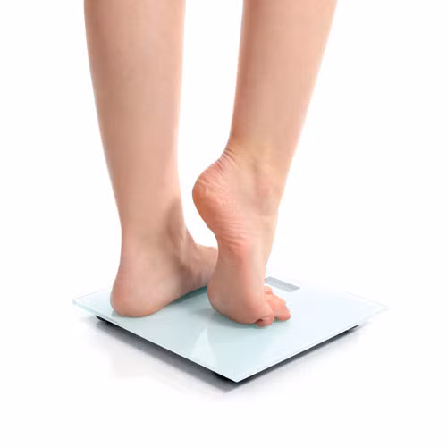 Phụ nữ có gót chân tròn đầy, hồng hào là tướng phú quý, con cháu được nhờ.