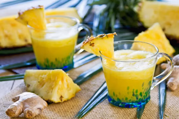  Dứa có ít chất béo, giàu vitamin và khoáng chất, cũng như giàu chất xơ, nước và chất chống oxy hóa. (Ảnh: Shutterstock)