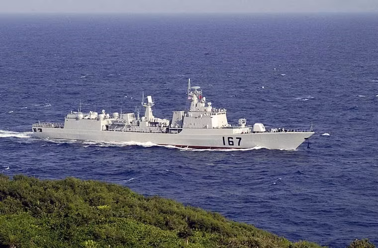 Theo tạp chí quân sự Jane's, Hải quân Trung Quốc đã hoàn thành việc nâng cấp hệ thống vũ khí - radar trên khu trục hạm Type 051B Lữ Hải và chuẩn bị đưa con tàu này trở lại Hạm đội Nam Hải hoạt động ở Biển Đông. Không loại trừ trong thời gian tới, con tàu sẽ được sử dụng cho các hoạt động tranh chấp một cách ngang ngược, coi thường luật pháp quốc tế của Trung Quốc ở Biển Đông.