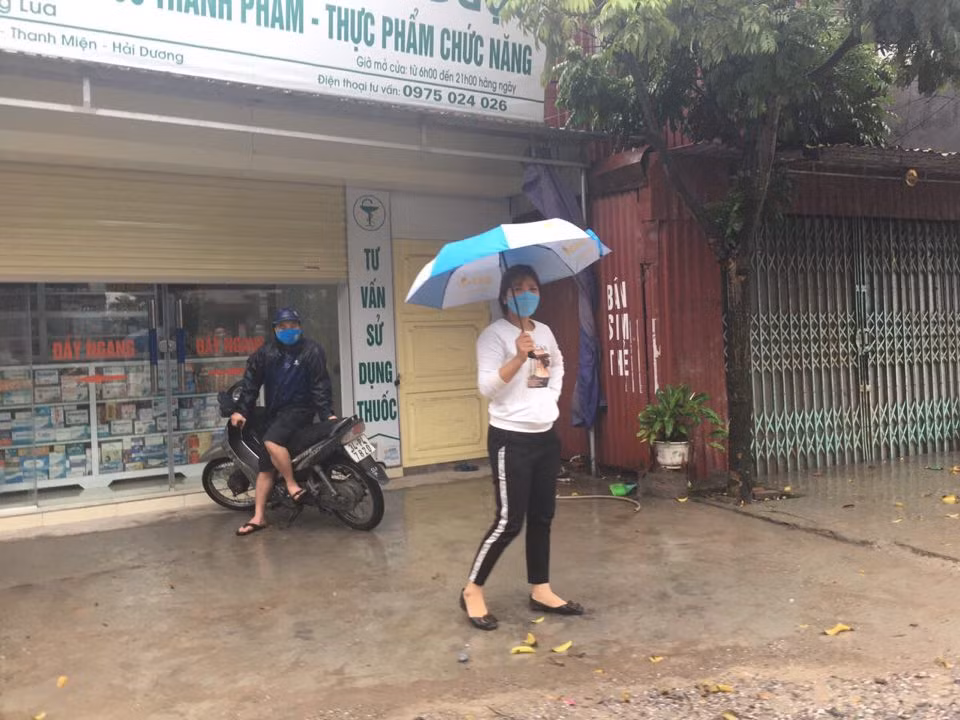 Bao nhiêu người đã tiếp xúc với ca nhiễm Covid-19 thứ 73 ở Hải Dương? - Hình 12 Bao nhieu nguoi da tiep xuc voi ca nhiem Covid-19 thu 73 o Hai Duong?-Hinh-12