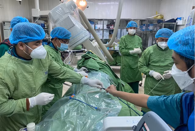 Kỹ thuật tạo nhịp tim từ bó His trái: Bước tiến mới giúp bệnh nhân tim Ky thuat tao nhip tim tu bo His trai: Buoc tien moi giup benh nhan tim