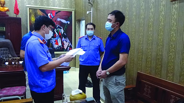 Ngày 20/1/2021, VKSND tối cao đã ra Quyết định khởi tố vụ án, thực hiện Lệnh bắt khẩn cấp đối với một số bị can nguyên là cán bộ Công an quận Đồ Sơn.
