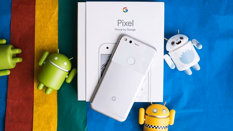Smartphone màu trắng sữa cũng được đưa vào danh sách những màu hot trong năm 2017.