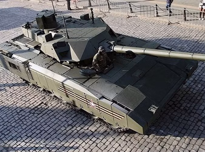 Thứ hai, nếu đã kiểm tra tính hiệu quả của tên lửa Kalibr, tiêm kích Su-57, trực thăng Mi-28NM, các hệ thống chiến tranh điện tử... sau đó kiểm tra T-14 Armata trong điều kiện khí hậu Syria sẽ cho Nga cái nhìn rõ nhất về tính năng vũ khí.