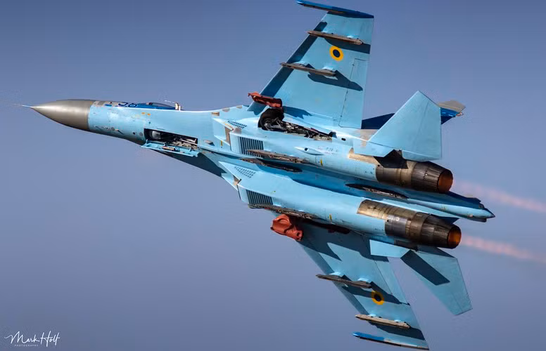 Tuy nhiên thảm họa đã xảy ra với chiếc Su-15 khi nó cũng làm theo động tác của SH-37, nhưng do mang đầy đủ vũ khí và có kích thước cồng kềnh, máy bay Liên Xô đã lao xuống biển, phi công không kịp nhảy dù và đã thiệt mạng.