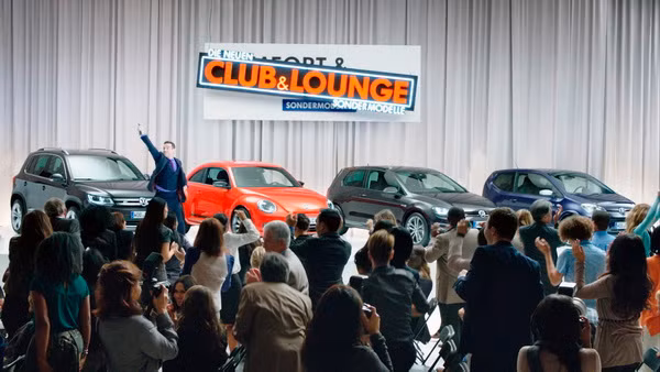 Volkswagen thuê ca sĩ làm giám đốc marketing ảnh 2