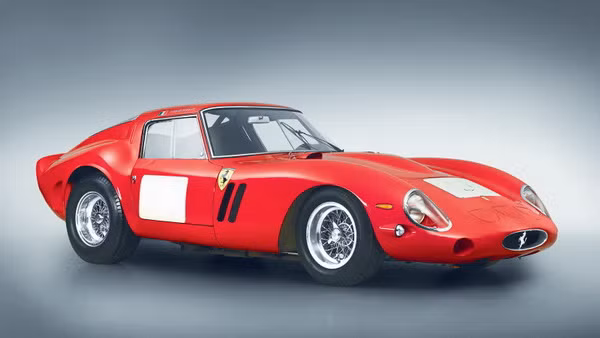 Ngôi sao của sàn đấu (giá) năm 2014 đã thuộc về chiếc Ferrari 250 GTO (sản xuất năm 1962)
