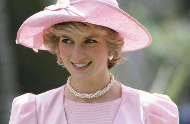 Theo tỷ phú Mohammad Al Fayed, Hoàng thân Philip không ủng hộ mối quan hệ tình cảm mới của Công nương Diana khi biết tin con dâu cũ mang thai và có ý định cưới người bạn trai Dodi.