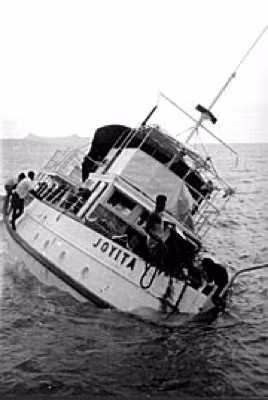 Toàn bộ 25 thủy thủ biến mất một cách bí ẩn, không để lại một dấu vết nào. Các nhà điều tra cũng không tìm thấy xuồng cứu hộ.