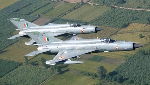 Huyen thoai MiG-21 cua An Do chuan bi tu gia bau troi-Hinh-5