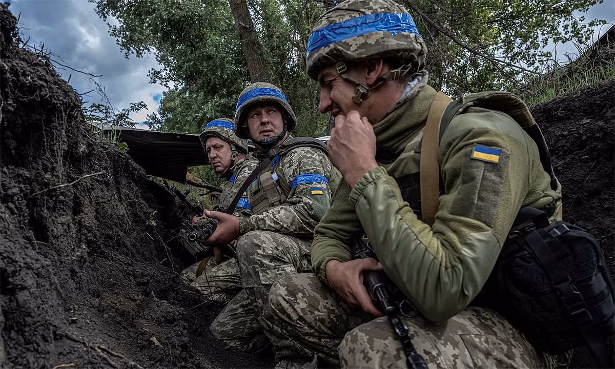 Mặc dù trước đó, Bộ Tổng tham mưu Quân đội Ukraine đã nói về các trận đánh của họ với các đơn vị của Quân đội Triều Tiên ở Kursk; thậm chí còn tiêu diệt được nhiều lính Triều Tiên? (Nguồn ảnh: Topwar, Ukrinform, Rvvoenkory).