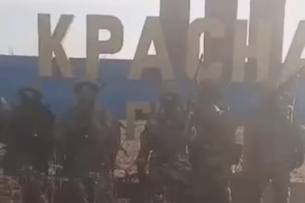 Các phóng viên chiến trường Nga đưa tin, quân Nga vừa đánh bại cuộc phản công do Quân đội Ukraine phát động tại Krasna Gora (Làng Núi Đỏ) ở phía bắc Bakhmut; vừa mới bị lực lượng lính đánh thuê Wagner tràn ngập hôm 12/2 vừa qua.