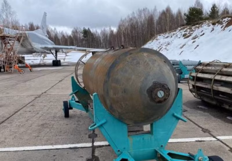 Tại sao Không quân Nga phải sử dụng bom phá hạng nặng ở Donbass? - Hình 9 Tai sao Khong quan Nga phai su dung bom pha hang nang o Donbass?-Hinh-9