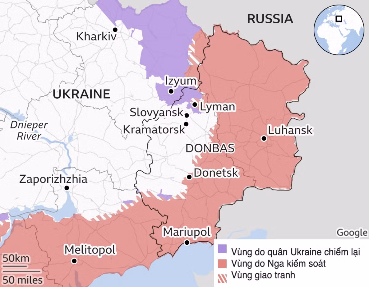 Theo các phương tiện truyền thống Nga, trên thực tế việc quân đội Ukraine triển khai một lực lượng lớn quân và trang bị ở đây, chỉ có thể là sự nghi binh chiến dịch, nhưng hiện họ đang chuẩn bị một cuộc phản công theo hướng hoàn toàn khác; theo phán đoán đó là hướng Zaporozhye. 