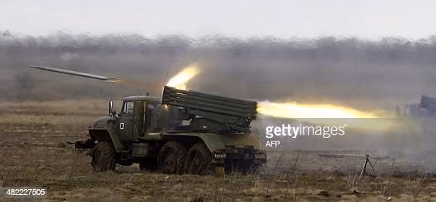 Theo các nguồn tin của nước cộng hòa Donetsk (DPR) tự xưng, các khẩu đội pháo MLRS Grad đang ở trạng thái sẵn sàng chiến đấu hoàn toàn. Trước đó, ngôi làng Novaya Maryevka đã bị pháo kích bằng loại pháo này từ trận địa đặt tại khu vực Granitnoye.