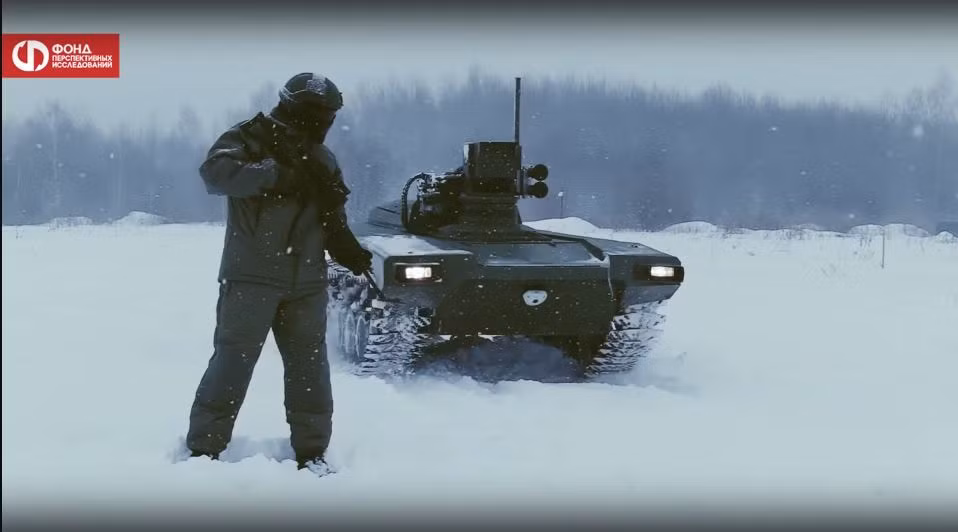 Các vũ khí mới được hai bên đưa đến Ukraine chủ yếu để thử nghiệm hơn là các biện pháp đối phó. Nói một cách lịch sự hơn, đối với phương Tây và Nga, Ukraine là nơi thử nghiệm chiến đấu thực sự cho vũ khí của nhiều quốc gia khác nhau.