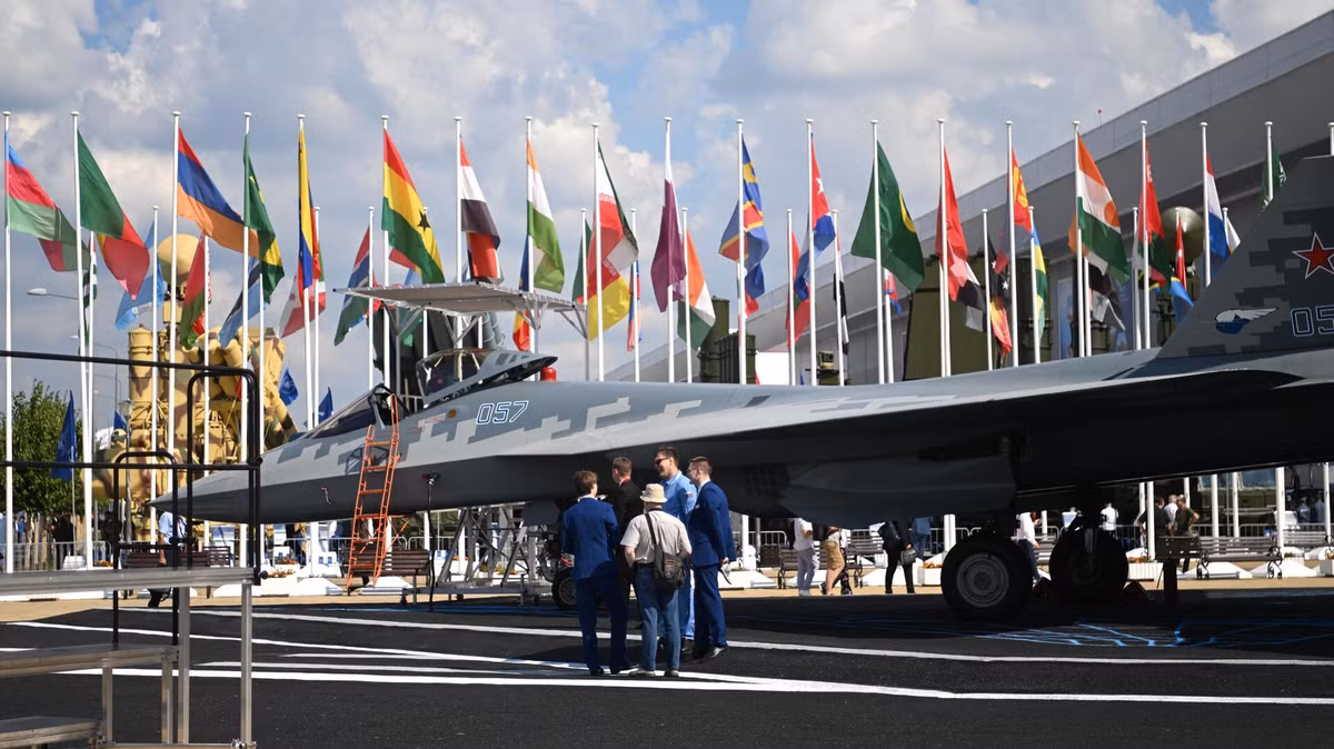 Nếu quân đội Nga thực sự chiếm được những trang bị tiên tiến này của NATO, thì sao họ lại không “khoe” tại diễn đàn "ARMY-2023" tại Moskva? Bởi vì đây là cơ hội quảng bá chiến thắng “trăm nghe không bằng một thấy” của Nga với những vũ khí của phương Tây?