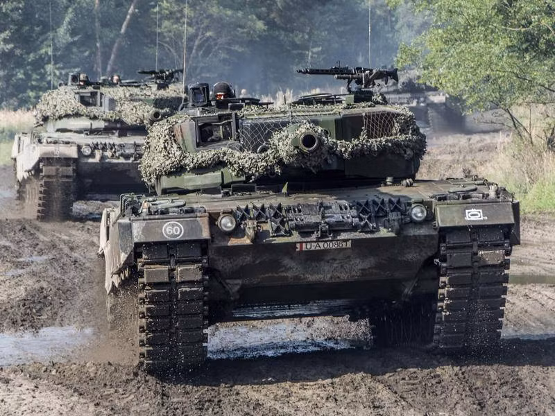 Các lực lượng thiết giáp của Ukraine tham gia cuộc tấn công, đã sử dụng đèn hồng ngoại và đèn khuếch đại ánh sáng mờ, để di chuyển trong đêm mà không phải bật đèn pha, nhằm tạo yếu tố bất ngờ và hy vọng chúng có thể nhanh chóng phát huy hỏa lực đột kích, sau khi vượt qua được các bãi mìn.