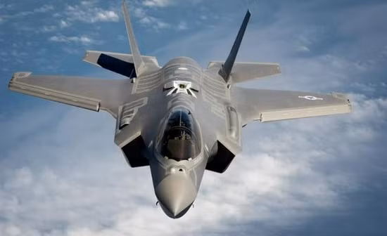 Theo truyền thông Ấn Độ, việc UAE mua máy bay chiến đấu tàng hình F-35 của Mỹ vẫn chưa chắc chắn. Có thông tin cho rằng, UAE tỏ ra rất quan tâm đến tiêm kích tàng hình hạng nhẹ thế hệ thứ 5 mới nhất của Nga là Su-75 Checkmate và các chuyên gia cũng đang thảo luận về khả năng Ấn Độ mua Su-75.