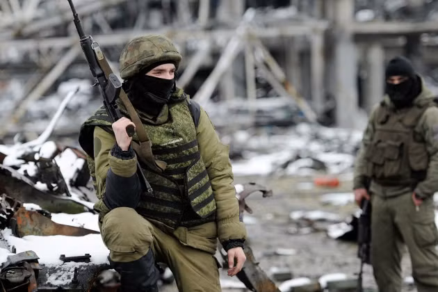 Trong vài tuần qua, cường độ giao tranh ở Donbass đã giảm đi đáng kể, tuy nhiên theo phân tích của giới quan sát, có thể trong tương lai gần các cuộc đụng độ sẽ ngày càng khốc liệt hơn, khi Quân đội Ukraine đang tích cực di chuyển mặt trận về hướng đông, để có thể chiếm được nhiều khu dân cư khác của DPR.