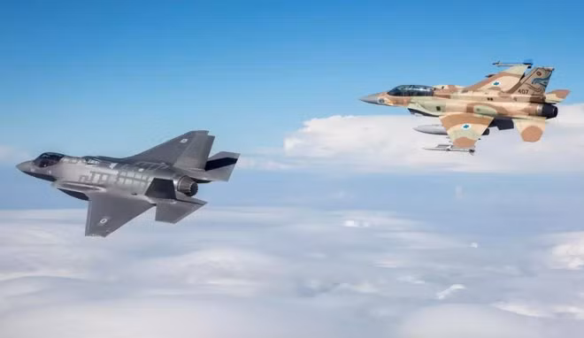 Mặc dù cả hai mẫu F-35I và F-35B đều có cùng thiết bị tác chiến điện tử, hệ thống điện tử hàng không, cảm biến và radar, màn hình gắn trên mũ bay và hệ thống theo dõi quang điện; nhưng tính cơ động sẽ quyết định kết quả cuối cùng của không chiến. Do đó, F-35I của Israel sẽ giành được ưu thế rõ ràng trong không chiến.
