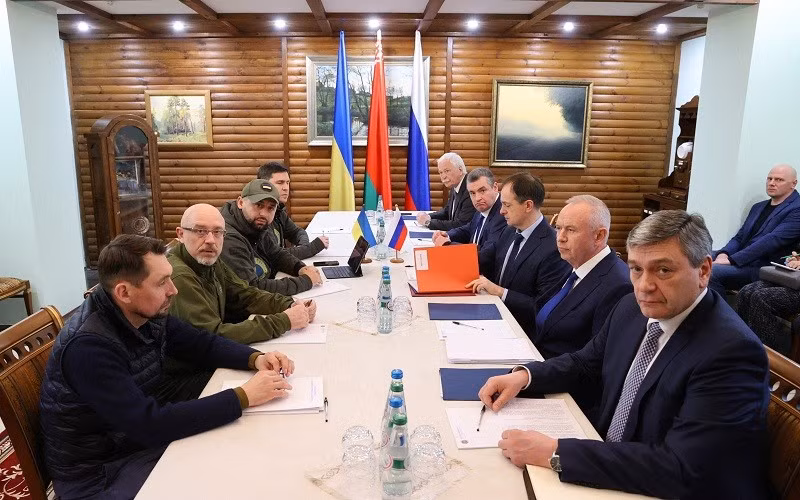 Mặc dù rất khó để chấm dứt ngay cuộc xung đột giữa Nga và Ukraine ở thời điểm hiện tại, nhưng sự kỳ vọng của thế giới bên ngoài vào nền hòa bình vẫn chưa bao giờ ngừng lại. Đúng là cuộc xung đột này đã diễn ra khá lâu, nhưng hòa bình cho Ukraine và nhân loại là điều mà tất cả những người tiến bộ trên thế giới đều mong đợi. 