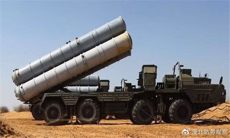 Theo thông tin từ trang web "Military Observer", hai máy bay chiến đấu của Không quân Ukraine đã bị hệ thống tên lửa phòng không S-300V4 của Nga, triển khai ở biên giới bắn rơi cách đây hai ngày, khi chúng trở về sân bay của mình, sau khi thực hiện các cuộc trinh sát và không kích vào thành phố Belgorod, nằm ở biên giới Nga-Ukraine.
