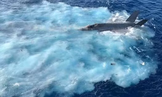 Vấn đề nghiêm trọng của F-35 theo ông Wallace, đó là chúng không thể sử dụng tên lửa của Công ty tên lửa châu Âu, khi Lockheed Martin “cực kỳ bất hợp tác” trong vấn đề này, đây được coi là vấn đề dịch vụ hậu mãi. Tất nhiên, đó cũng là sự bảo vệ lợi ích của những nhà buôn bán vũ khí Mỹ, khi họ “bán bia kèm lạc”, chứ không thể có cảnh “cốc mò, cò xơi”.