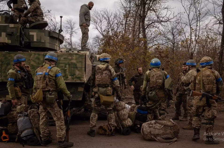 Quân đội Ukraine lo ngại, nếu không nhanh chóng củng cố các tuyến phòng thủ ở phía tây Avdiivka, thi ngay cả khi có nguồn tài chính của Mỹ, sự hỗ trợ của phương Tây và vũ khí của NATO, cũng sẽ khó ngăn chặn được cuộc tấn công của Nga.