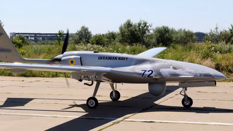 Thứ trưởng Ngoại giao Thổ Nhĩ Kỳ Yavuz Selim Kiran cho biết, số UAV TB-2 được bán theo một “thỏa thuận” giữa công ty Bay-Kar của nước này và Ukraine. Thổ Nhĩ Kỳ nhấn mạnh rằng, nếu Ankara đứng ra cung cấp UAV TB2 cho Ukraine, có thể khiến Thổ Nhĩ Kỳ và Nga chống lại nhau.