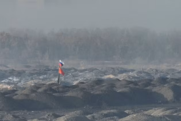 Theo thông tin của các phóng viên chiến trường Nga (có cả Yury Kotenok và Alexander Sladkov), cũng như các phương tiện truyền thông của Cộng hòa Nhân dân Donetsk tự xưng (DPR) cho biết, vào ngày 26/11, quân Nga đã tràn ngập hoàn toàn khu công nghiệp Avdeevka.