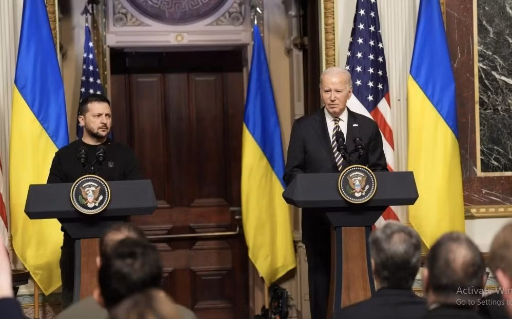 Theo Điều khoản EDA, Tổng thống Mỹ có quyền hỗ trợ Ukraine và bán hoặc tặng các thiết bị quân sự cho Ukraine, mà Quân đội Mỹ không còn nhu cầu, trong đó có một số lượng lớn tên lửa chiến thuật ATACMS mà Quân đội Mỹ sắp loại khỏi biên chế. Quyền lực này của Tổng thống Mỹ gần như là vô hạn.