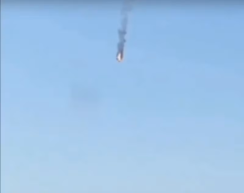 Theo đó, máy bay Su-27 của Không quân Ukraine đã bị bắn hạ trên không, khi đang cố gắng đẩy lùi cuộc tấn công bằng UAV của Nga. Có ý kiến cho rằng, chiếc Su-27 đã bay quá gần UAV của Nga, nên có thể va chạm dẫn đến bị rơi, nhưng phi công đã kịp phóng dù ra ngoài.