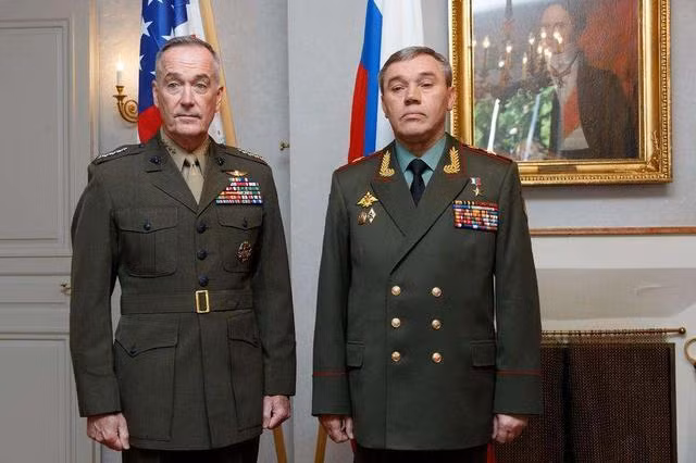 Chiến dịch quân sự đặc biệt của Nga tại Ukraine có nhiều nhiệm vụ cần phải được thực hiện. Do đó, việc điều các tướng lĩnh cấp cao từ Bộ Quốc phòng xuống để điều phối các binh chủng của Quân đội Nga là vô cùng cần thiết và hiệu quả chiến đấu sẽ cao hơn.