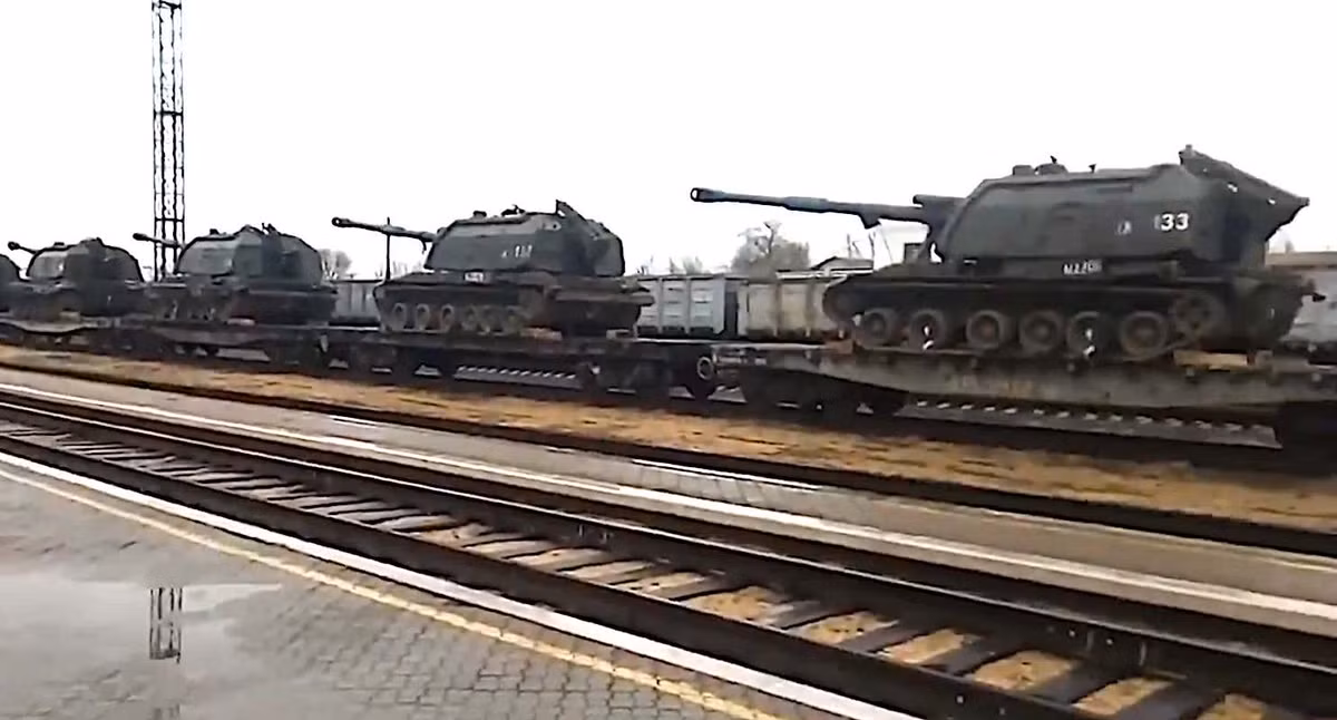 Theo các chuyên gia, nếu tình hình khu vực Donbass leo tiếp tục leo thang thành cuộc chiến tổng lực, Nga sẽ sẵn sàng đáp trả những hành động như vậy của Kiev, bằng cách triển khai lực lượng gìn giữ hòa bình ở Donbass.