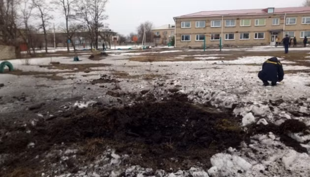 Để trả đũa các hành động của Quân đội Ukraine, các lực lượng dân quân của các nước cộng hòa tự xưng đã tung ra lực lượng hùng hậu, tấn công mạnh vào các khu vực Popasnaya, Zolote-5, Stanytsia Luhanska, v.v., khiến Quân đội Ukraine bị tổn thất đáng kể.