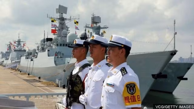 Dự kiến về lâu dài, số lượng tàu mặt nước của Hải quân Trung Quốc sẽ tiếp tục vượt qua Hải quân Mỹ; nhưng quan trọng là tổng trọng tải thì vẫn không thể vượt qua được Hải quân Mỹ.