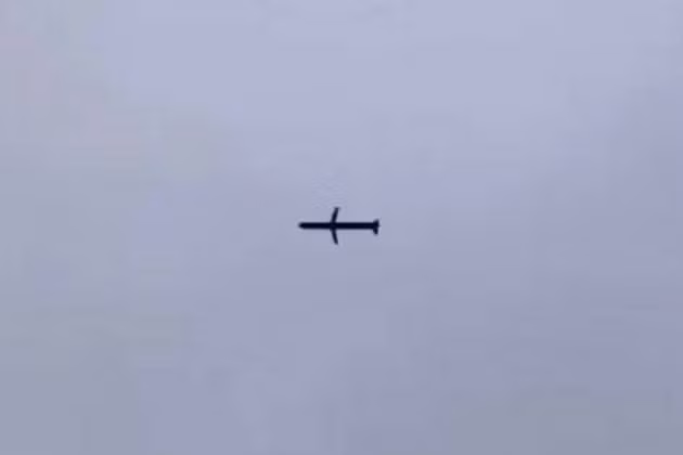Ukraine đang liên tục bị tên lửa và UAV tự sát của Nga tấn công; các mục tiêu mà Nga đang nhắm là các cơ sở năng lượng và quân sự của Ukraine. Theo thông tin phương tiện truyền thông Ukraine cho biết, vào ngày 18/2 vừa qua, toàn bộ lãnh thổ Ukraine, một lần nữa còi báo động phòng không lại vang lên.