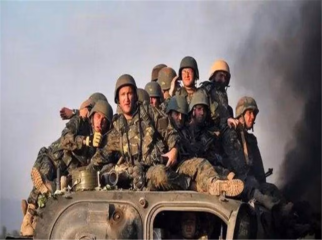 Các chuyên gia quân sự cho rằng, cuộc xung đột Nga – Ukraine sẽ khó có thể chấm dứt trong thời gian ngắn. Nga cũng khó có thể sớm kiểm soát được toàn bộ hai khu vực ly khai ở Donbass, đặc biệt là khi Ukraine nhận được thêm các vũ khí hạng nặng của phương Tây.