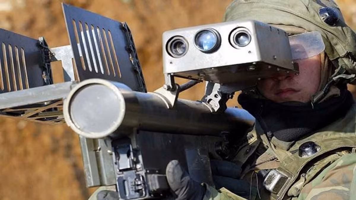 Cuối cùng là tên lửa cầm tay Stinger và Igla MANPADS. Igla và các hệ thống Stinger có thể gây ra thiệt hại cho máy bay Nga nhiều hơn so với tất cả các khí tài phòng không khác của Ukraine cộng lại.