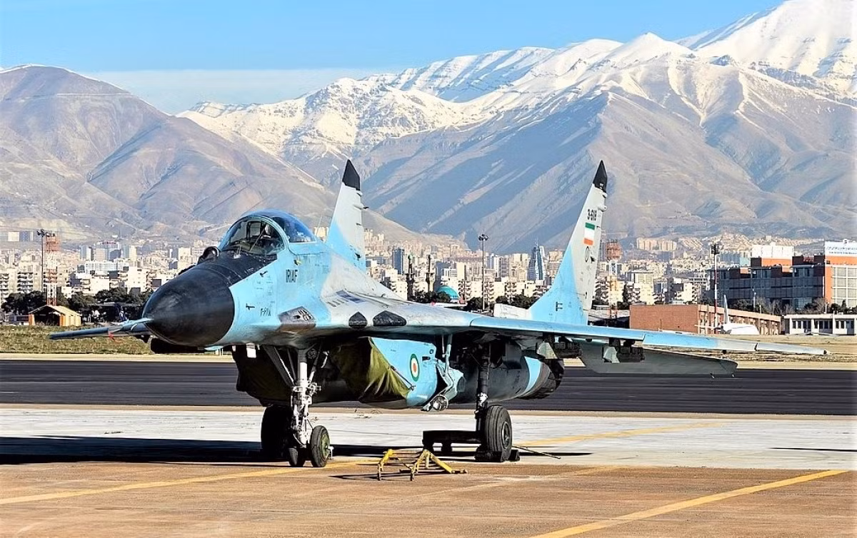 Trong khi đó trong vòng 05 năm nay, Mikoyan bán khá nhiều MiG-29 các phiên bản khác nhau với số lượng khá lớn cho Ấn độ bao gồm MiG-29K, MiG-29 UPG đến khoảng 70 chiếc.