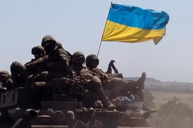 Theo thông tin, hiện có tương đối đông các đơn vị của Quân đội Ukraine đang tập trung ở khu vực này; tuy nhiên, sau tình huống xảy ra tại Mariupol, Quân đội Ukraine, có lẽ là đi ngược lại mong muốn của Kiev, đã quyết định bắt đầu một cuộc rút lui quy mô lớn khỏi khu vực này.