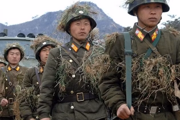 The Washington Post cũng cho rằng, lực lượng bổ sung sẽ giúp Quân đội Nga lật ngược tình thế ở khu vực Kursk vì binh lính Triều Tiên “trẻ hơn và có tinh thần chiến đấu tốt hơn” so với lính Nga. WP cũng cho rằng, Lực lượng Vũ trang Ukraine không thể giữ được khu vực Kursk, do thiếu quân số và vũ khí cần thiết. (Nguồn ảnh Topwar, Wikipedia, Dongfang).